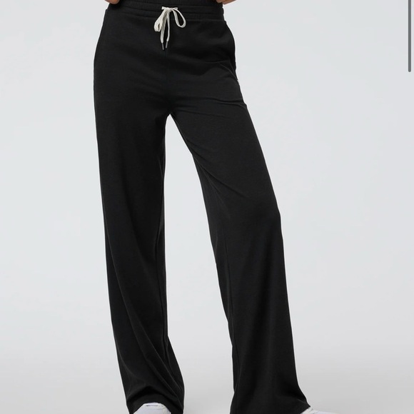Vuori Pants - Vuori Halo Essential Wideleg Pant